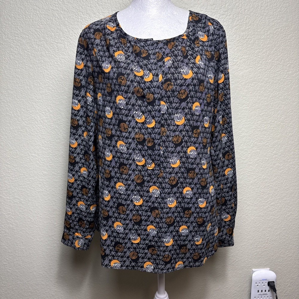 CAbi  Top Blouse Size S #3131 Long Sleeve Snap Moon Eclipse Flowy Artsy Feminine